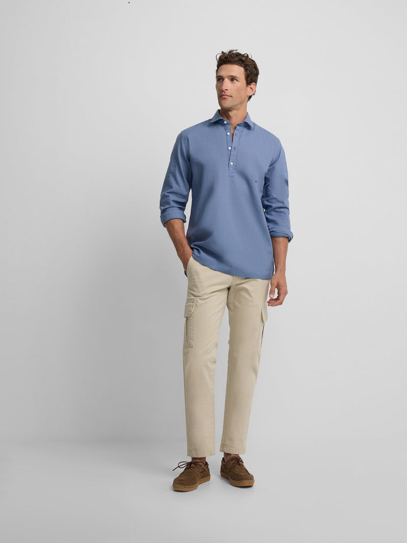 Camisa desportiva de linho azul