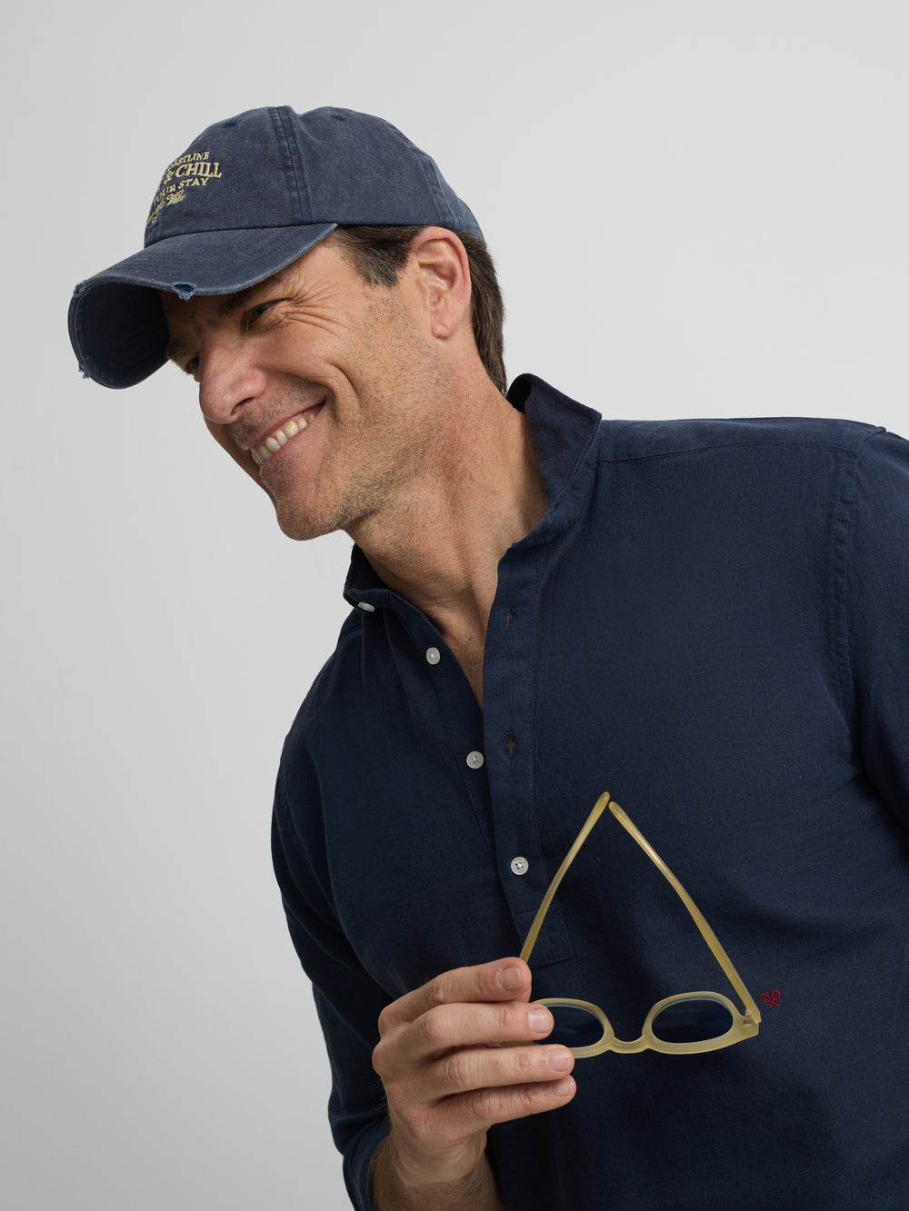 polo de sport en lin bleu marine