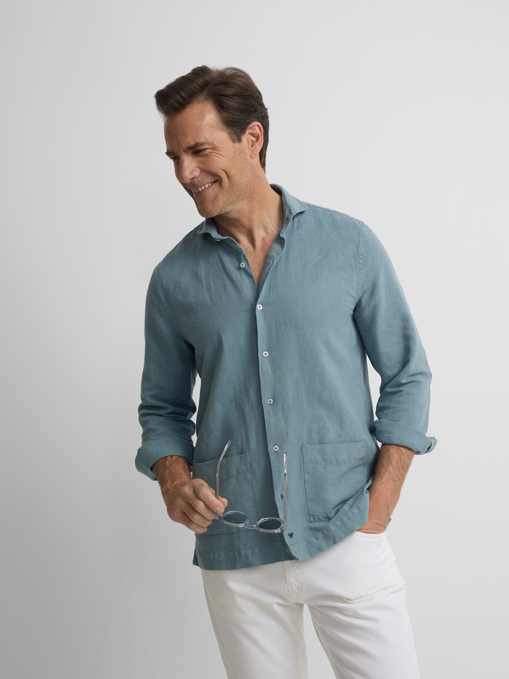 chemise sport bleu indigo à poches