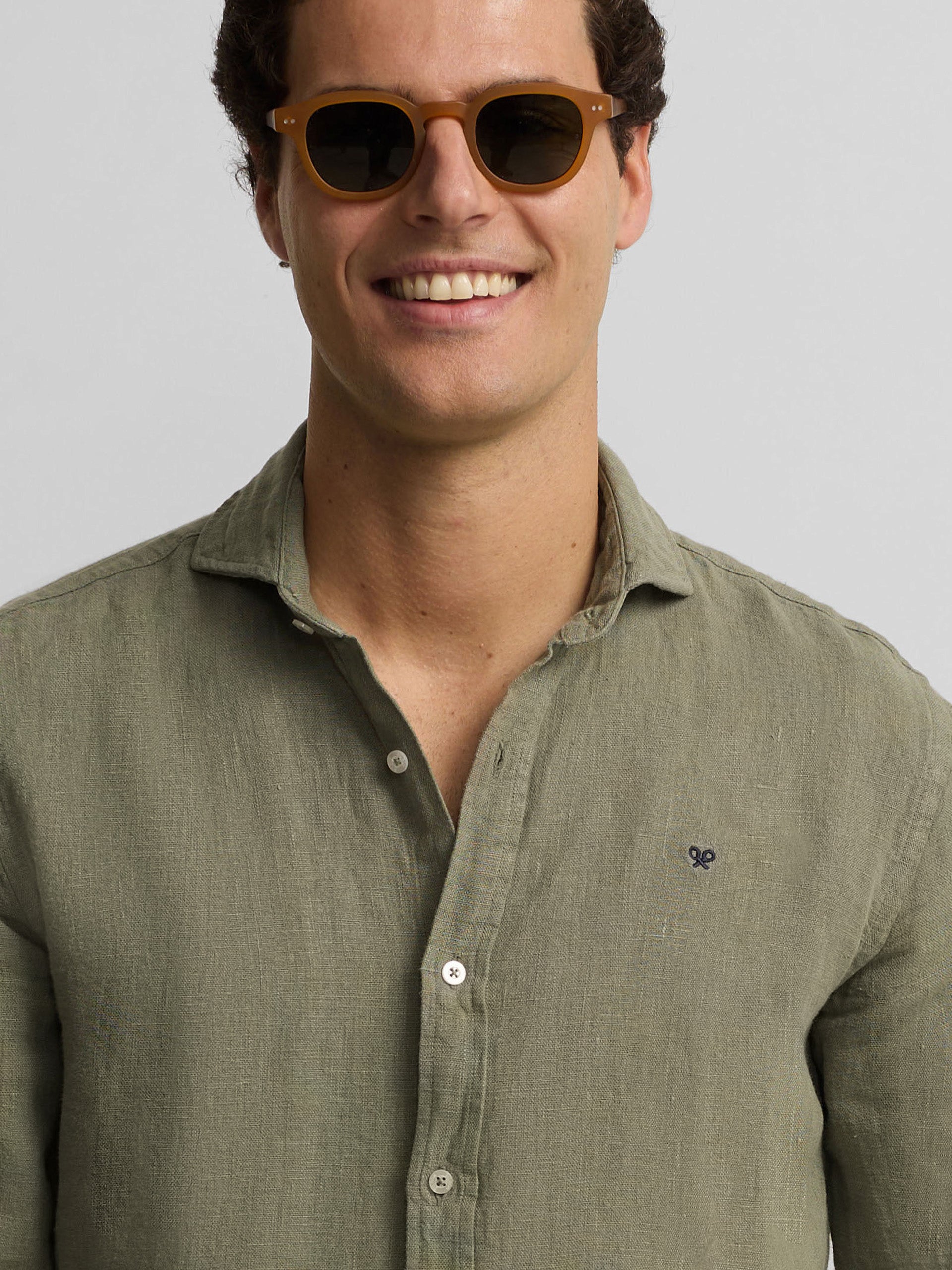 Green warm linen sport shirt