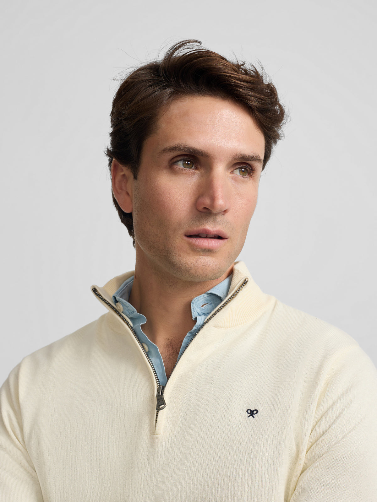 Jersey liso media cremallera crema