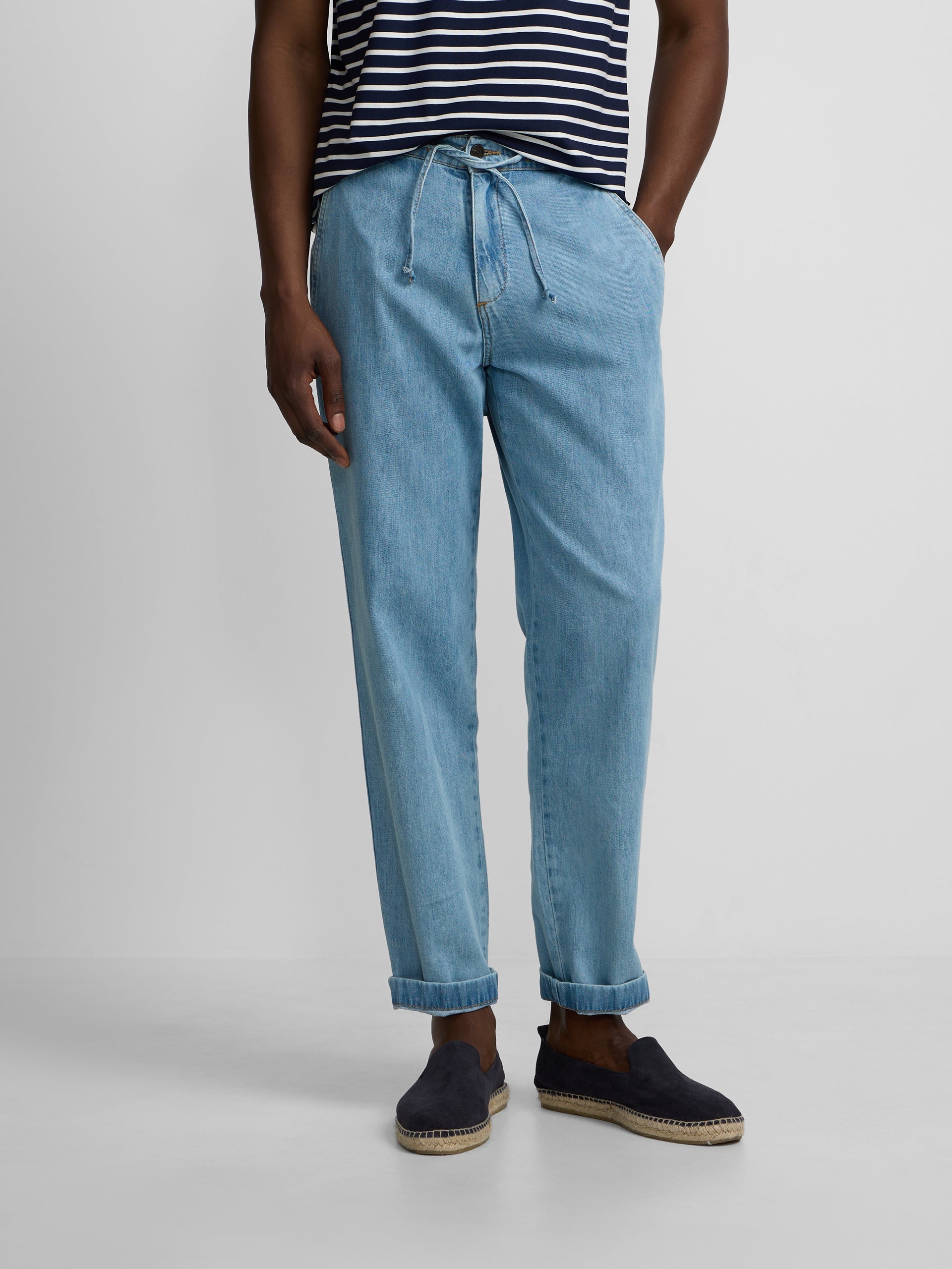 Pantalon jogger en denim bleu clair