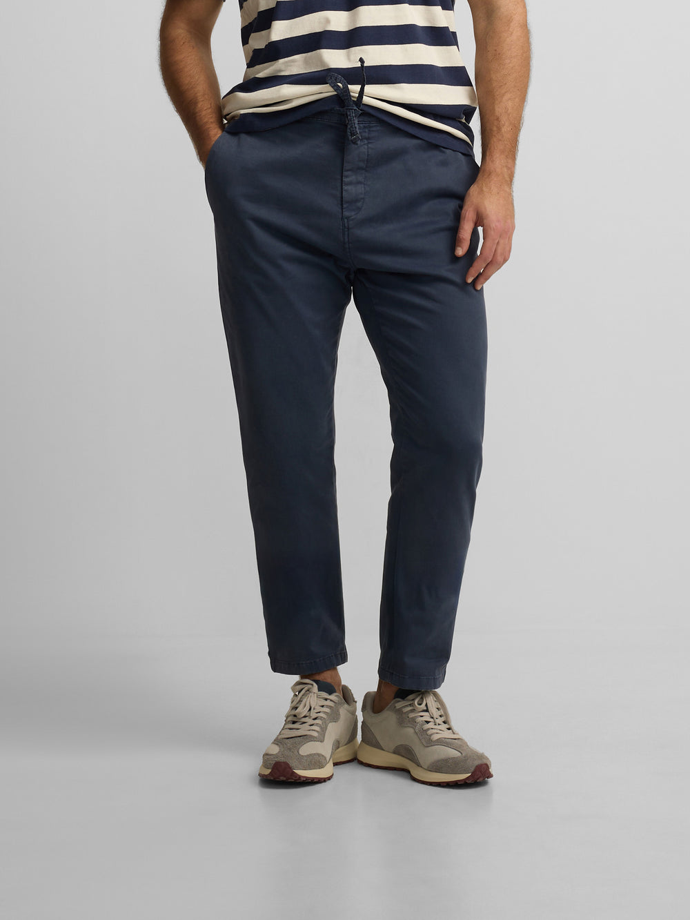 Pantalon sport jogger azul indigo