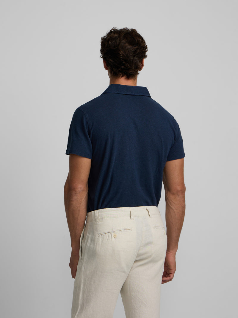 Polo de linho azul-marinho