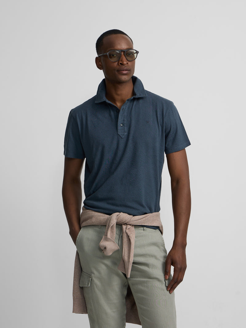 Polo de linho com carcela longa azul-marinho