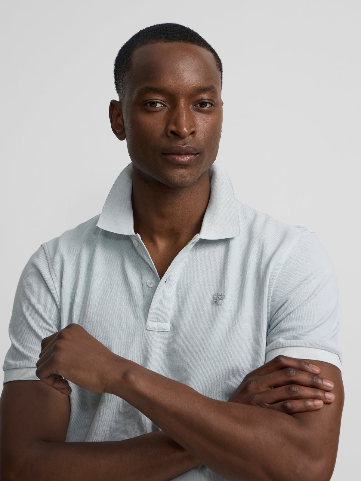 Polo clássico garment dye azul claro