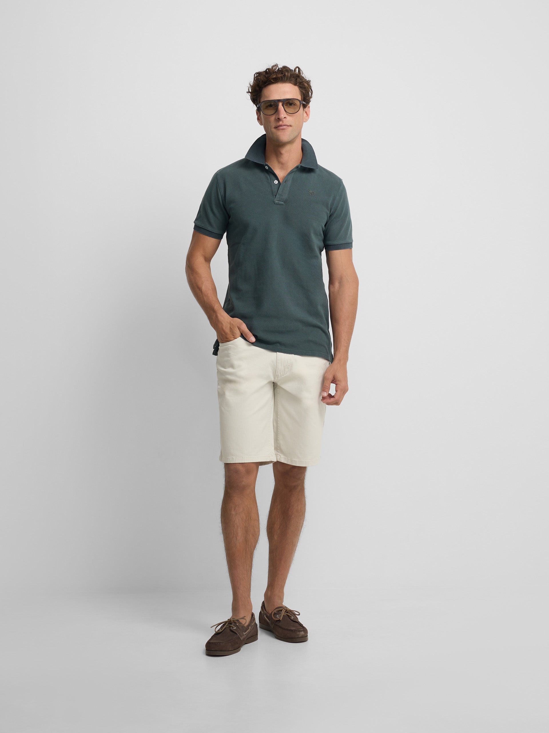 Polo clasico garment dye verde oscuro