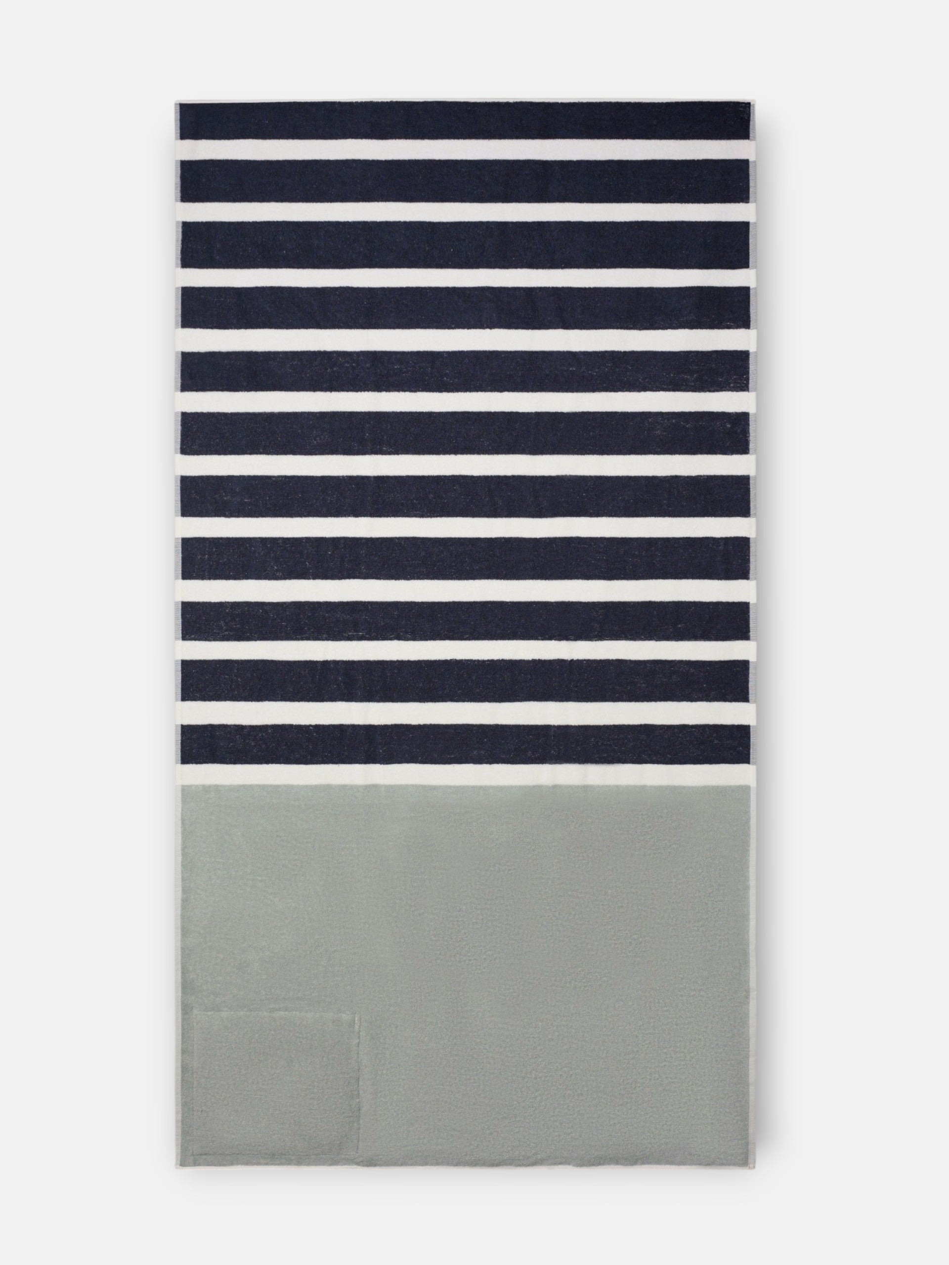 Green pocket striped towel