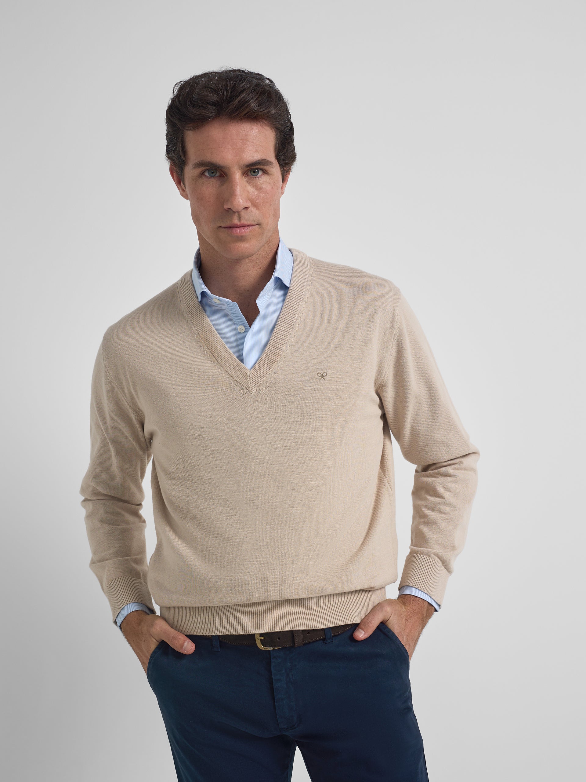 Jersey cuello pico business beige