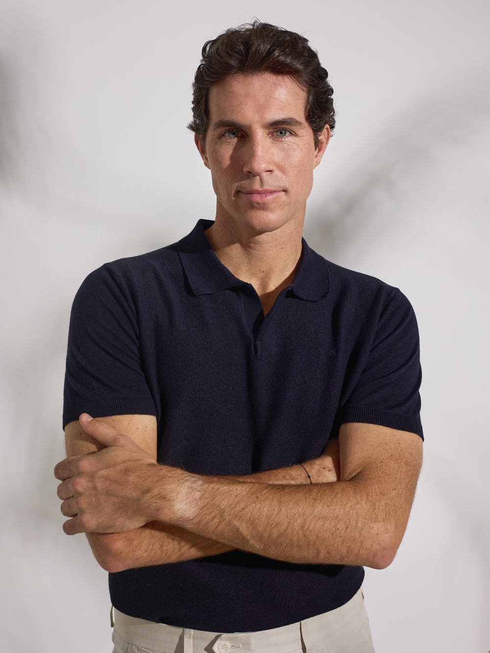 Polo unique estructura azul marino