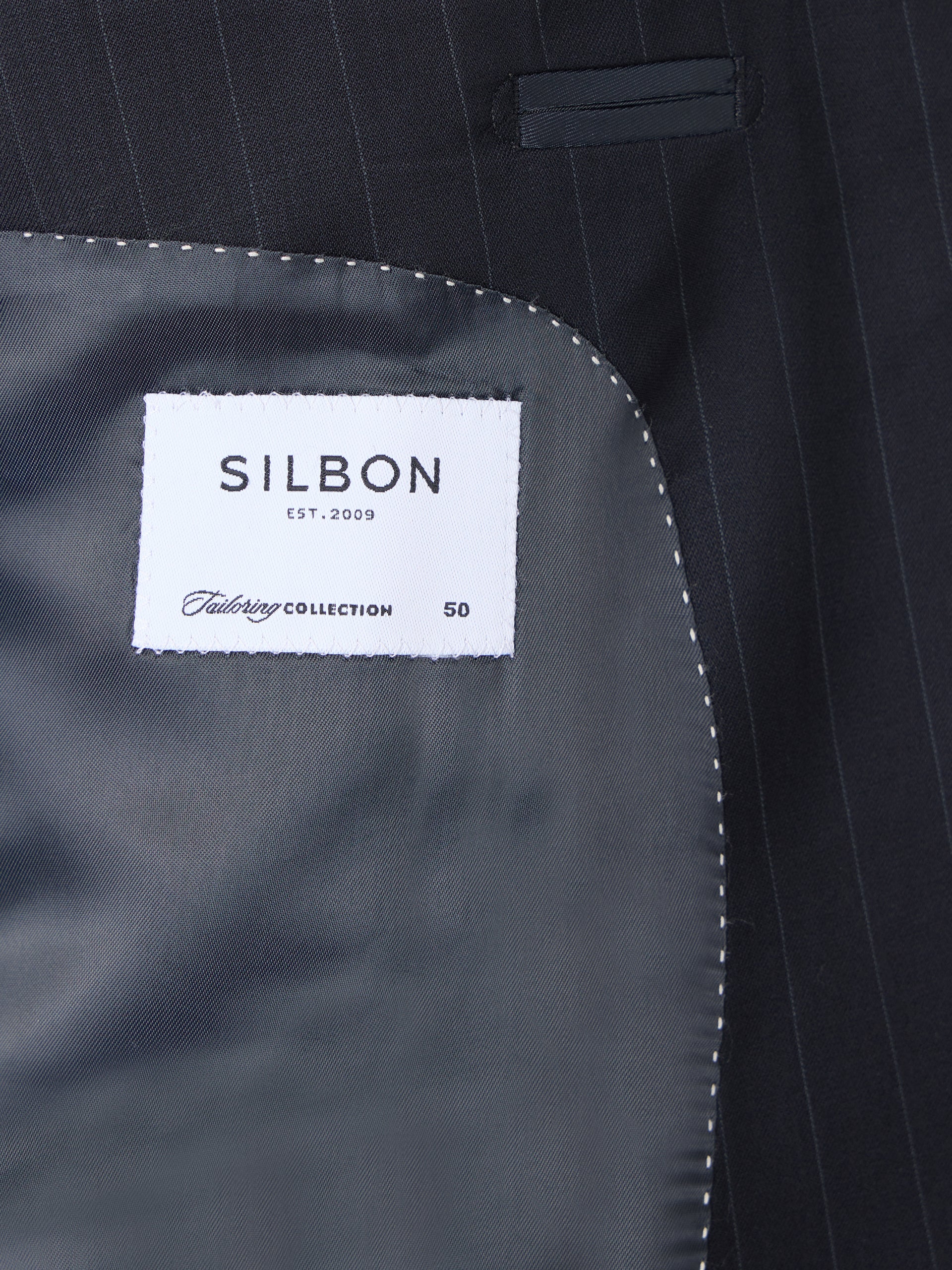 Veste de costume bleu marine à fines rayures