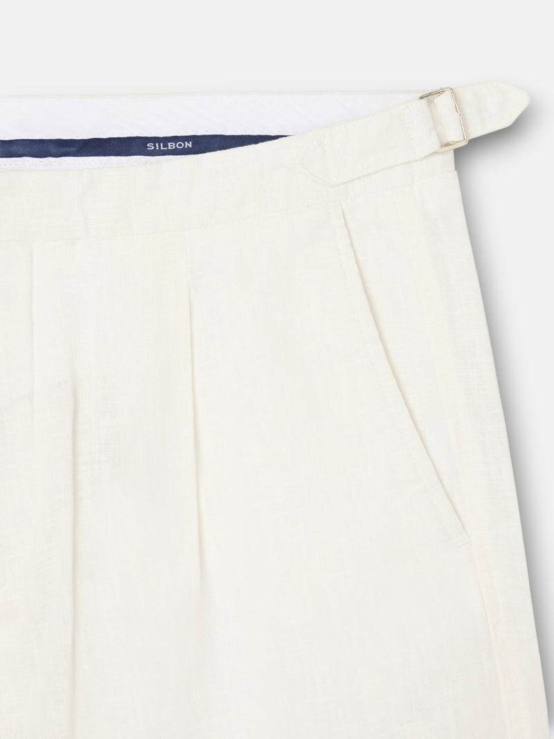 White unique pleated Bermuda shorts