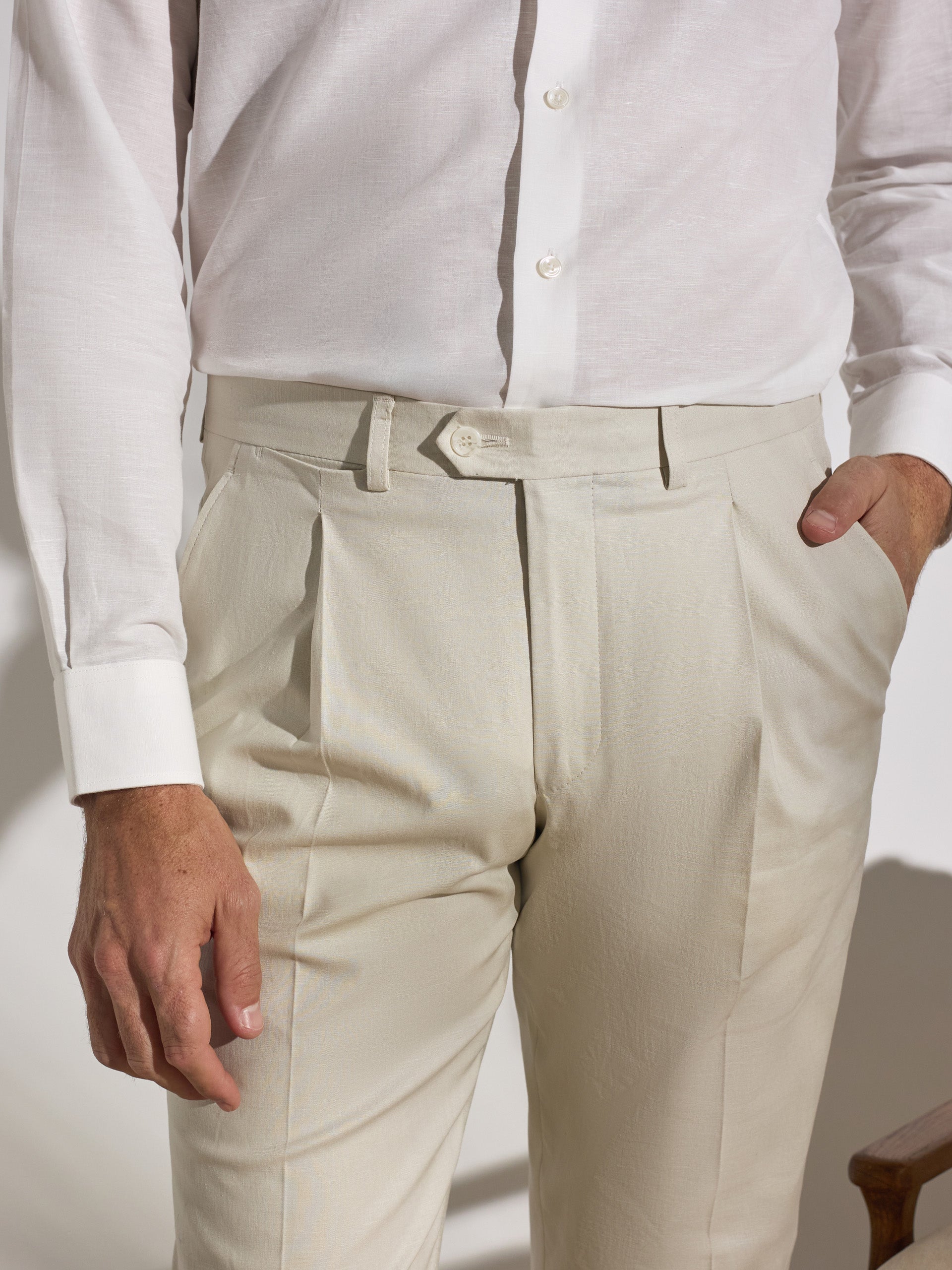 Pantalon de costume en lin unique couleur pierre