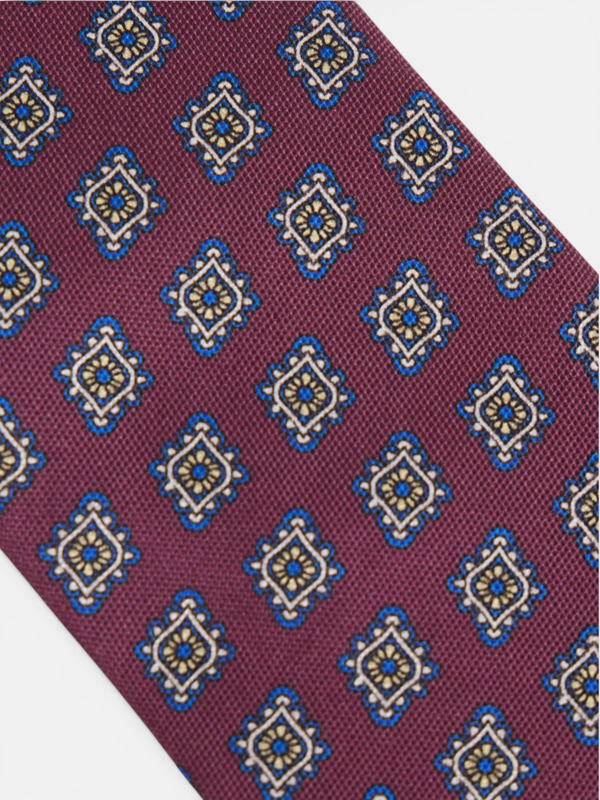 Cravate géométrique motifs losanges bordeaux