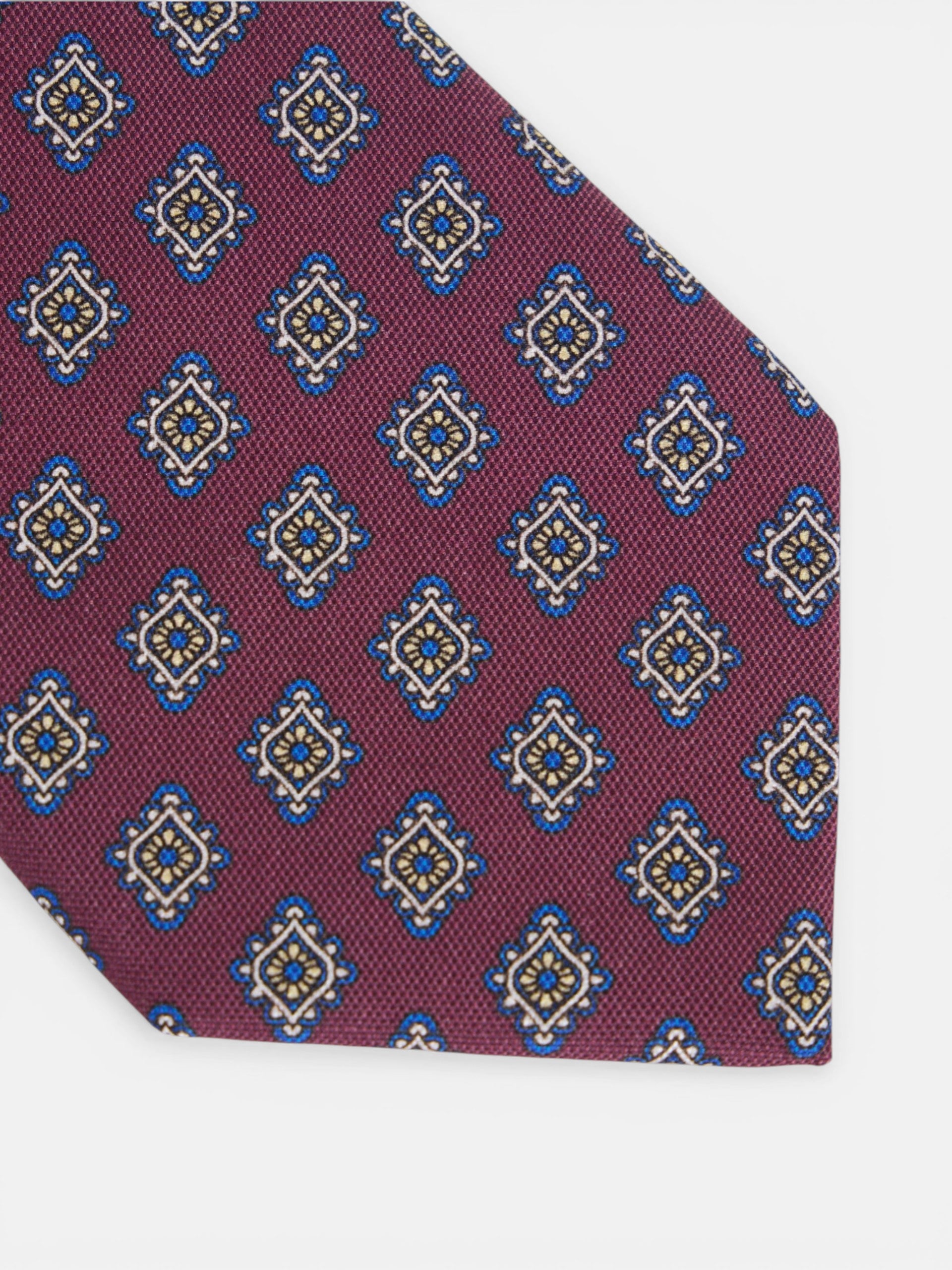 Cravate géométrique motifs losanges bordeaux