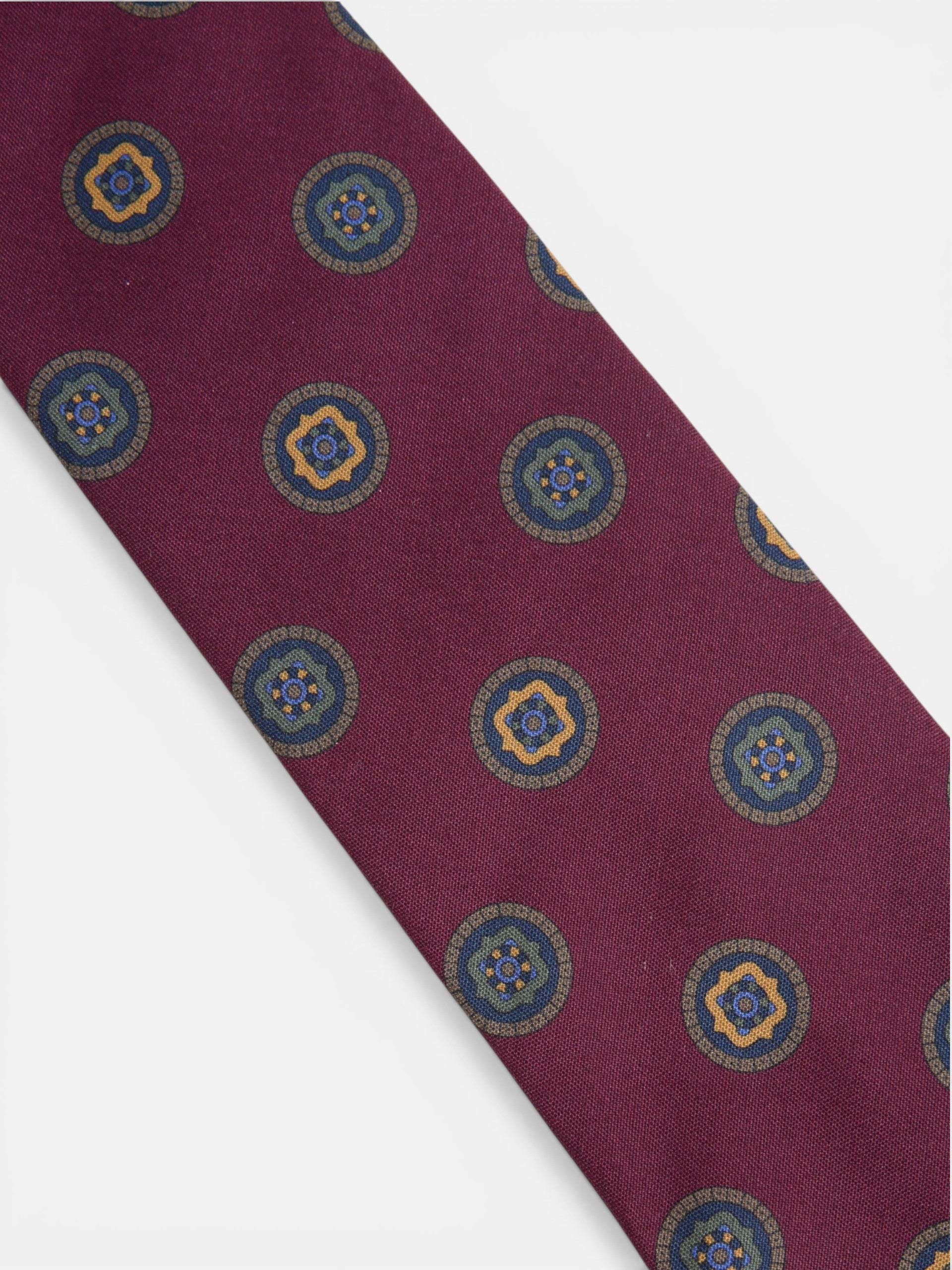 Cravate à cercles géométriques couleur bordeaux