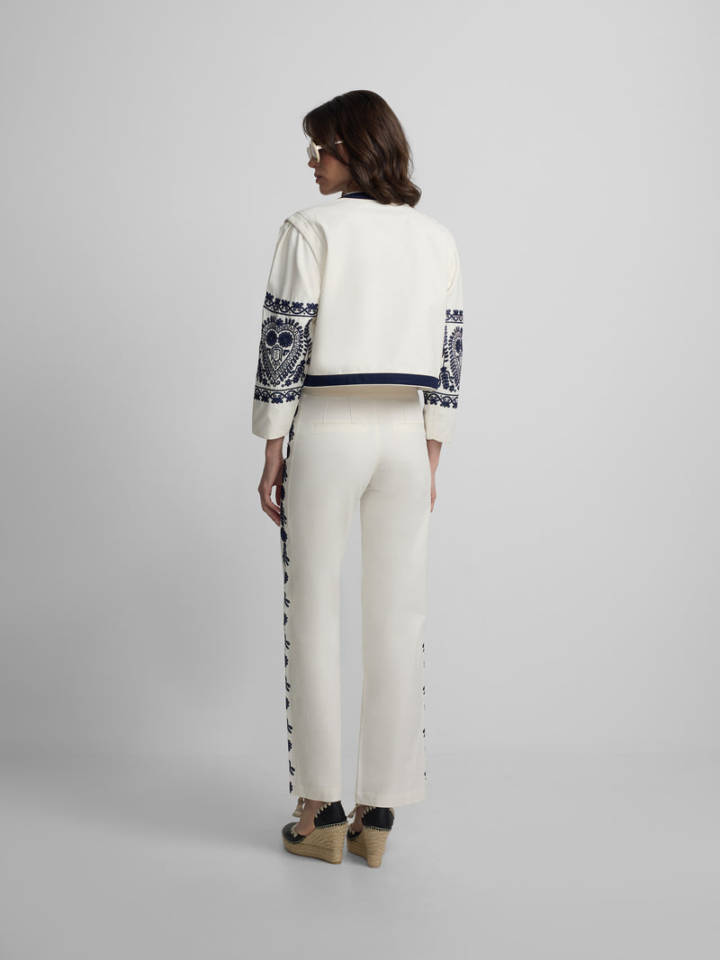 Veste col mao brodée blanche