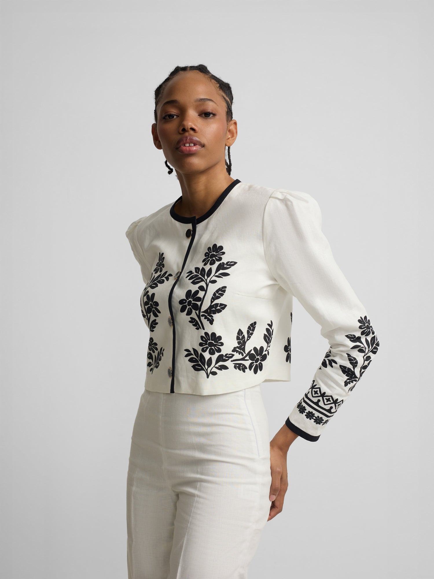 Chaqueta corta lino estampado blanca
