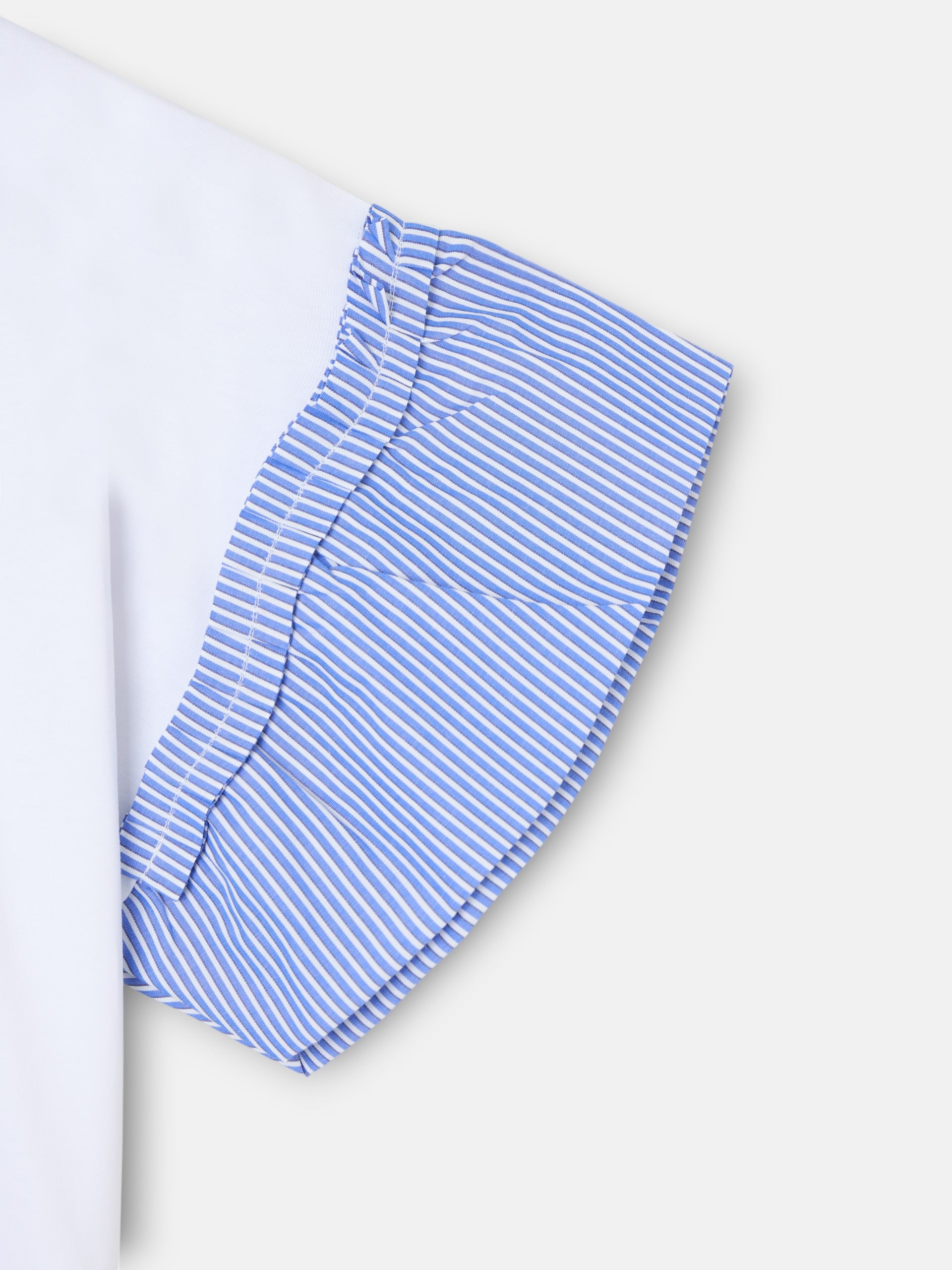 Camiseta mulher com folhos em popelina às riscas branca