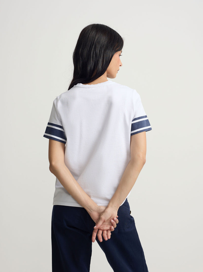 T-shirt mulher emblema faixa azul