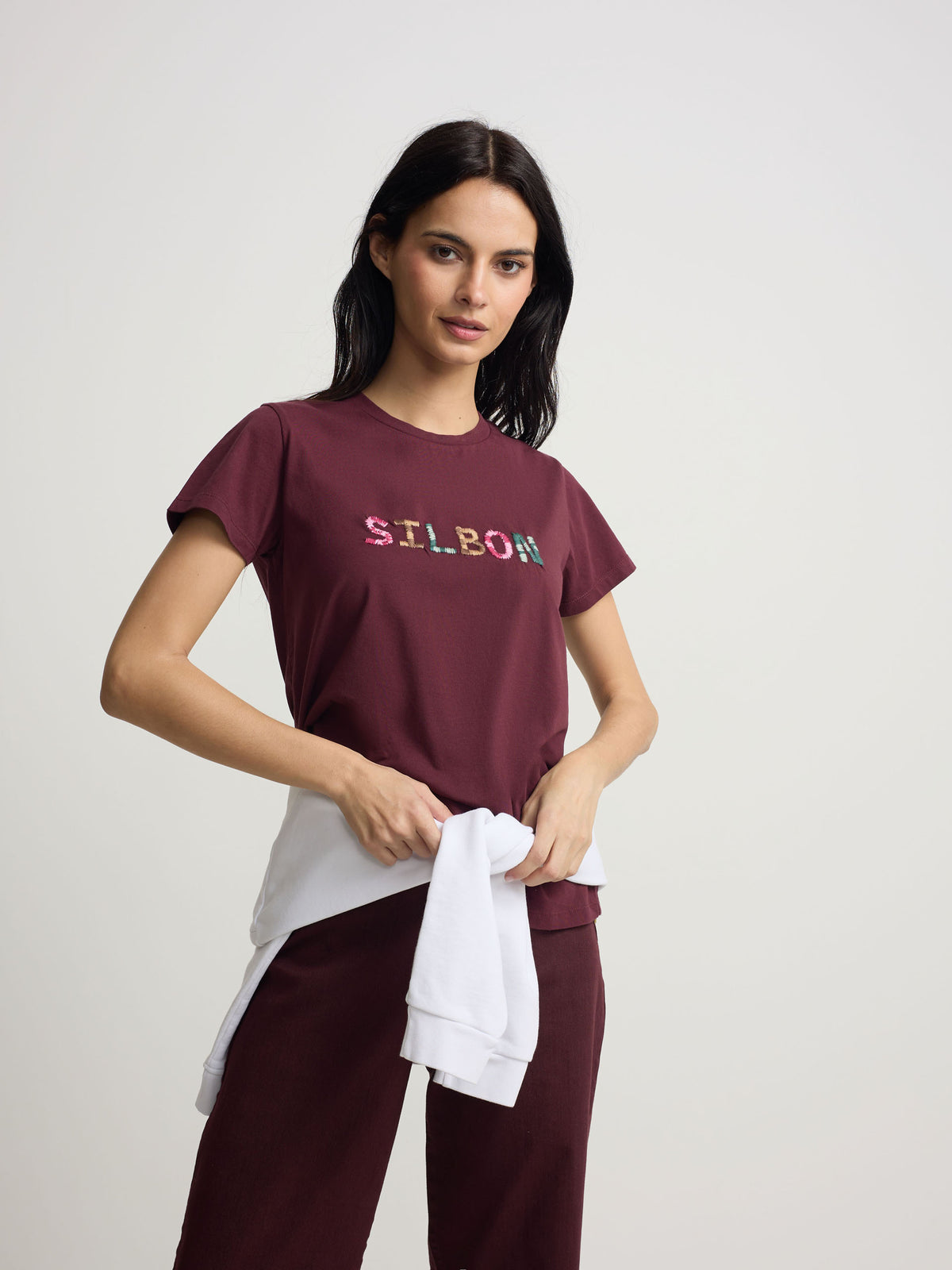 Camiseta mulher silbon rabiscada roxa
