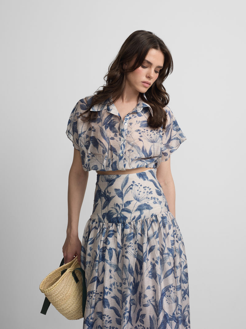 Blusa curta estampada flores azul