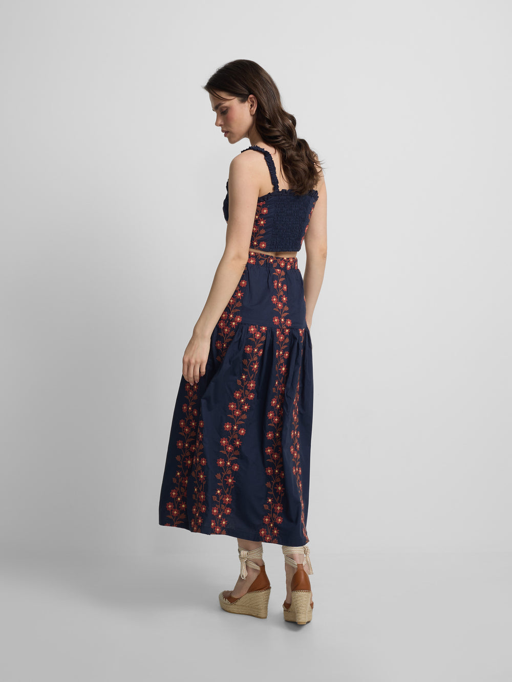 Top flores bordadas azul