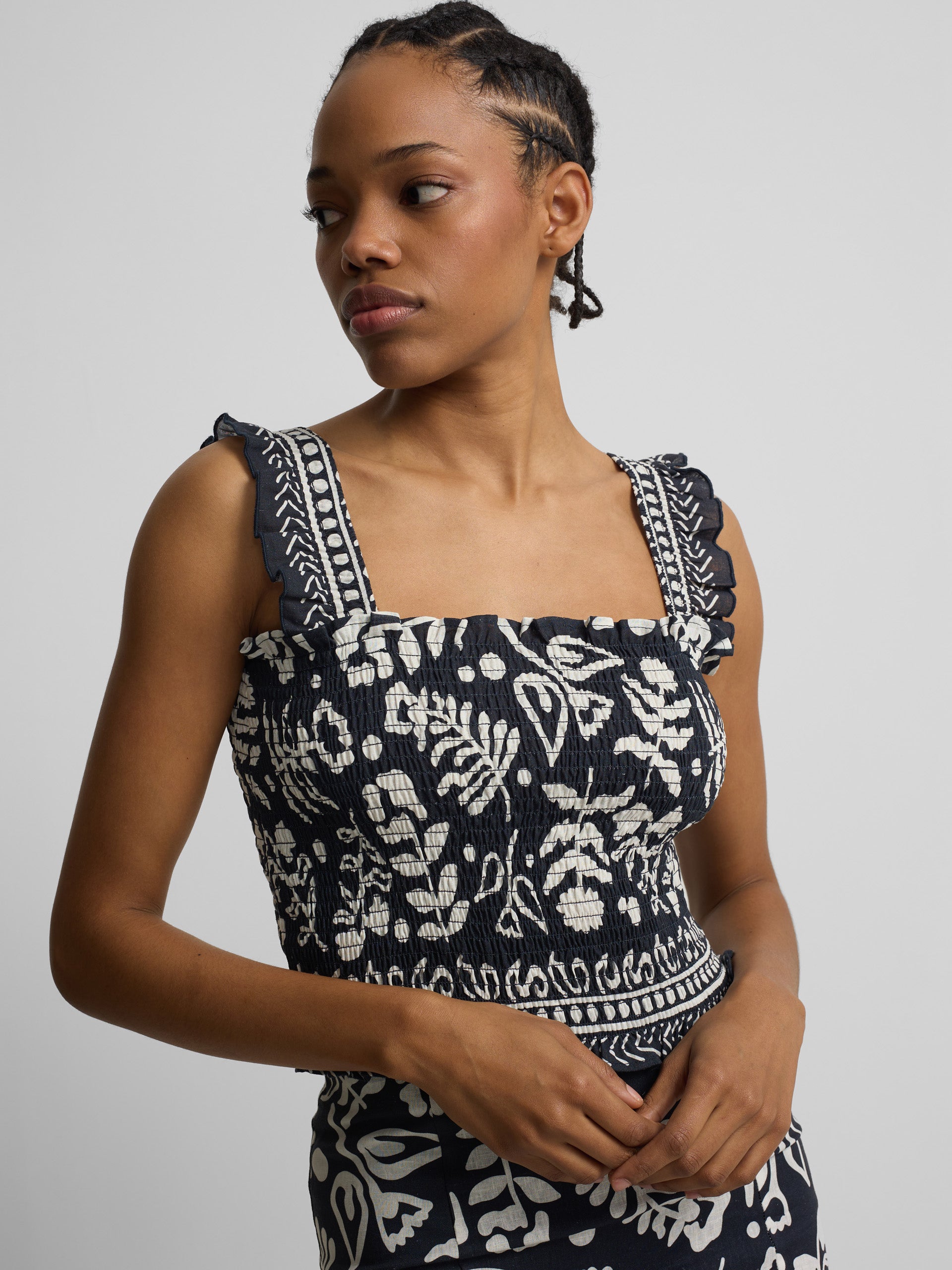 Top palabra de honor estampado flores marino