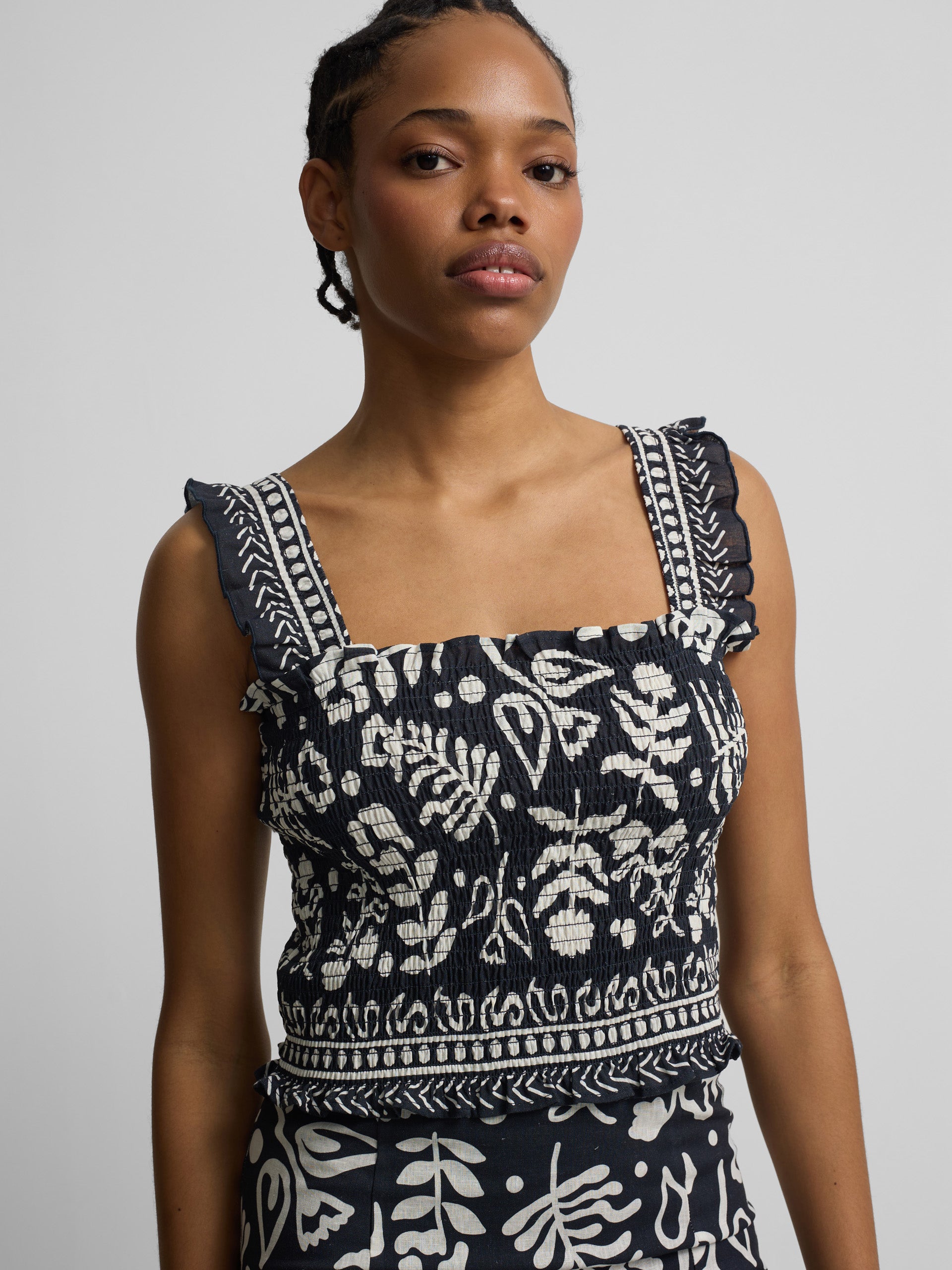 Top palabra de honor estampado flores marino