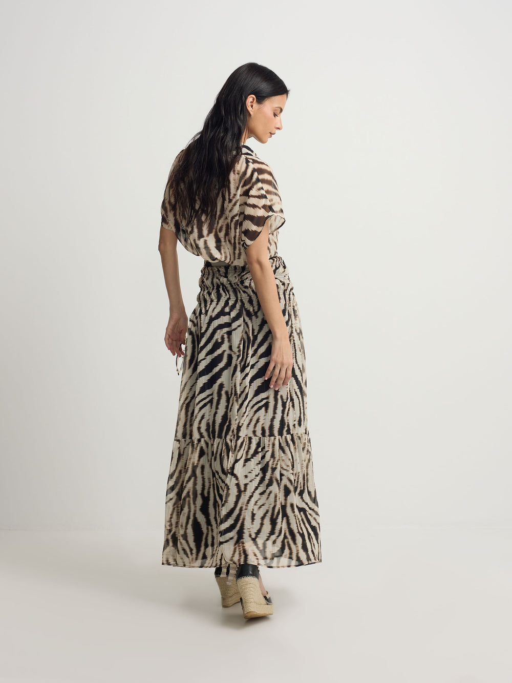 Blusa estampado animal print negro