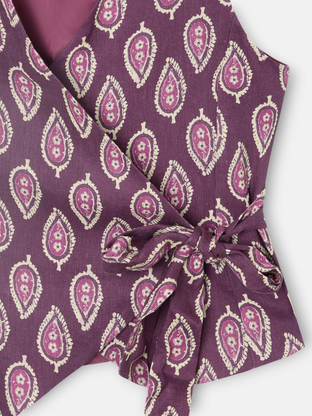 Burgundy patterned double-breasted vest with tie