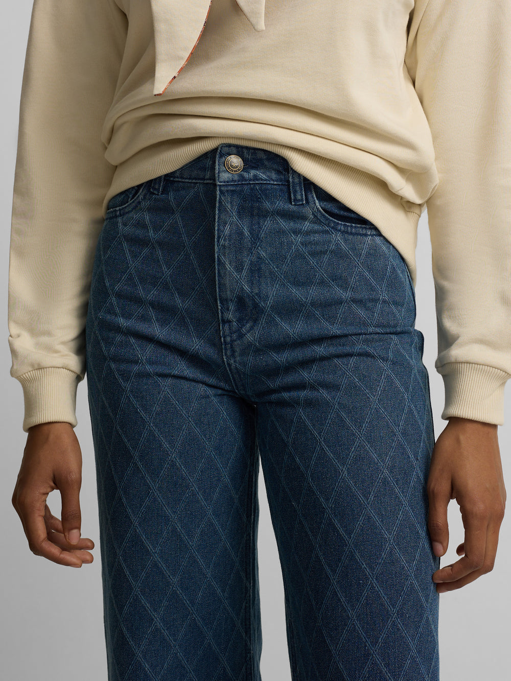 Pantalon denim estampado rombos azul