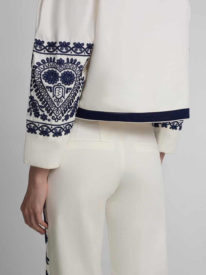 Pantalon droit détails brodés blanc