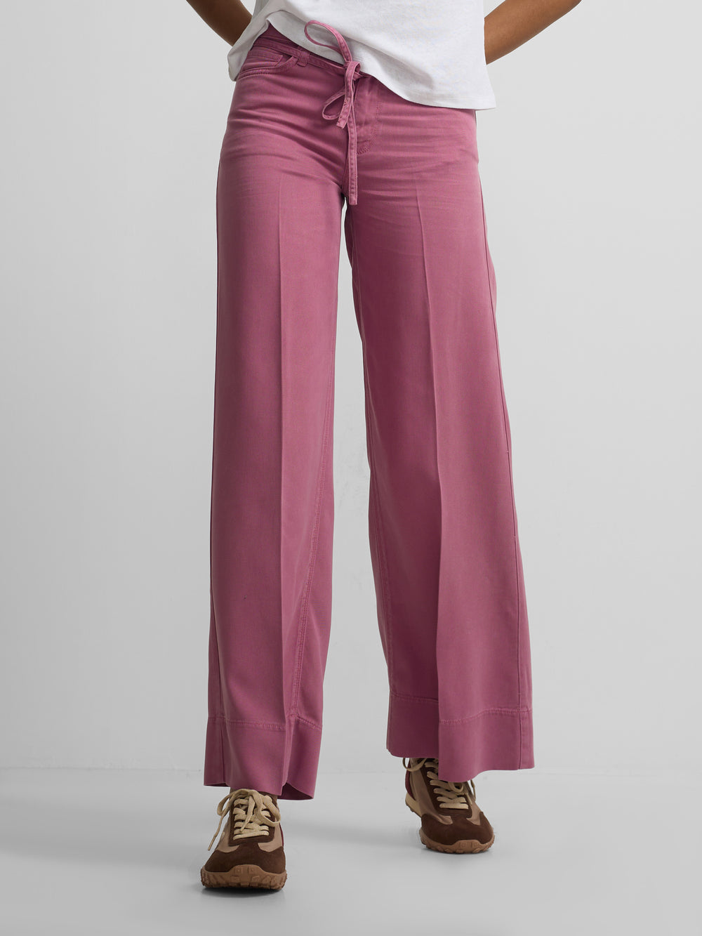 Calças de ganga com cordão framboesa