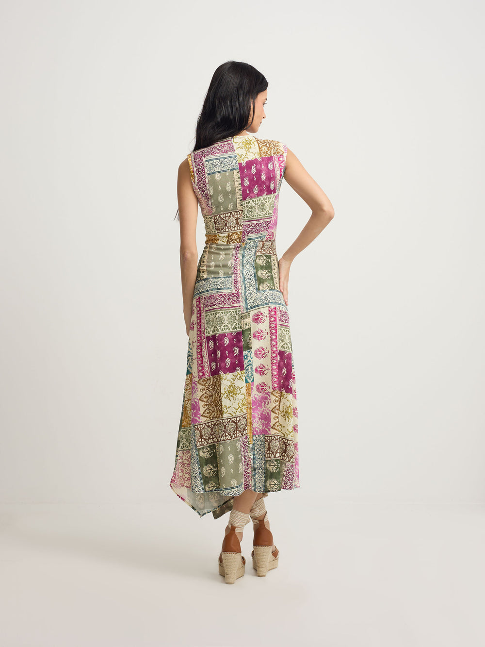 Vestido midi estampado patchwork cores