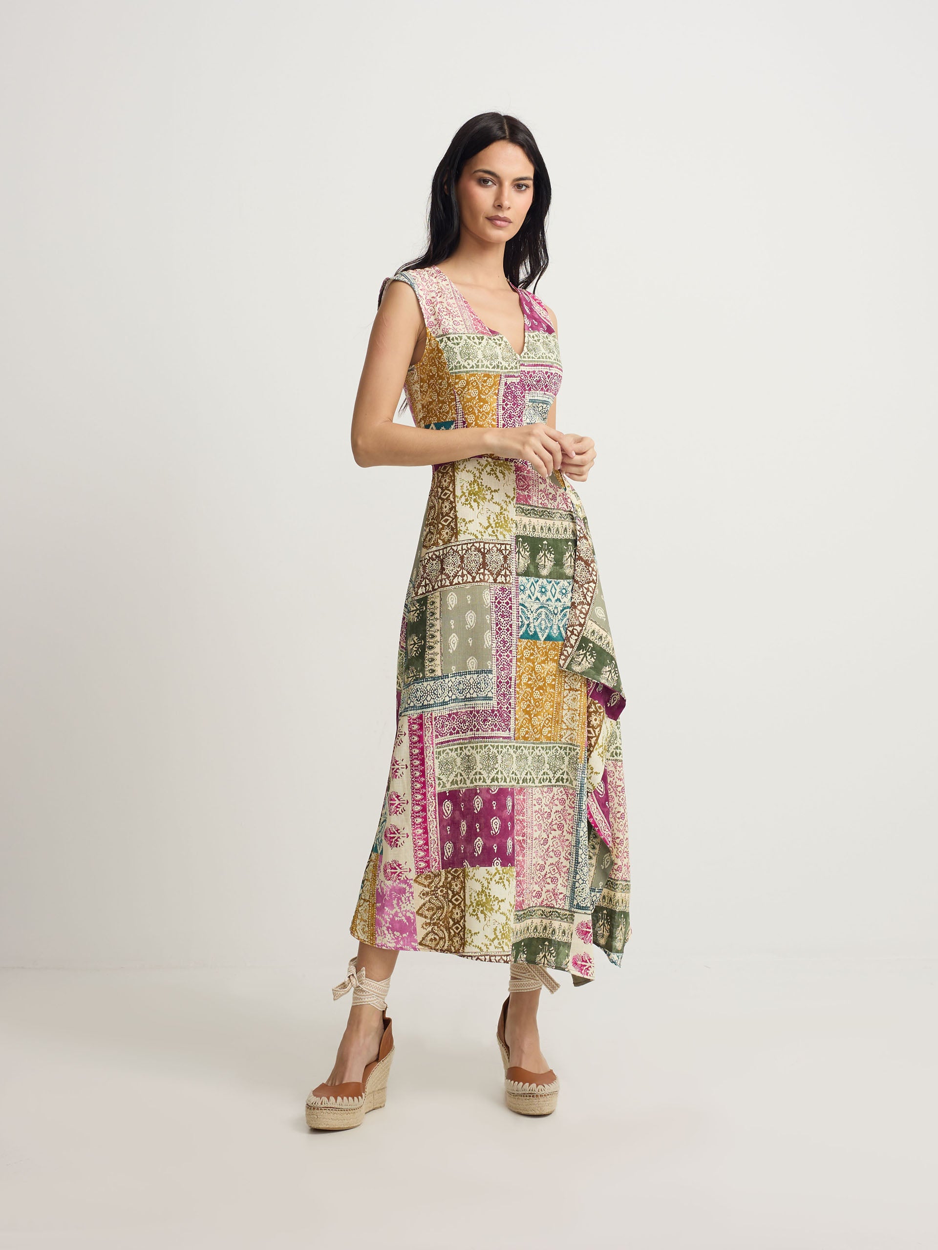 Vestido midi estampado patchwork cores
