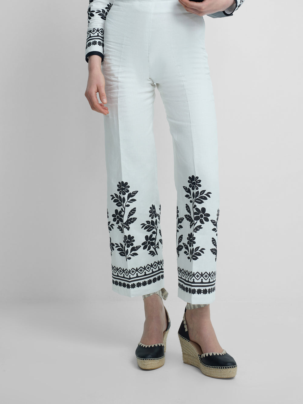 Pantalon estampado flores blanca