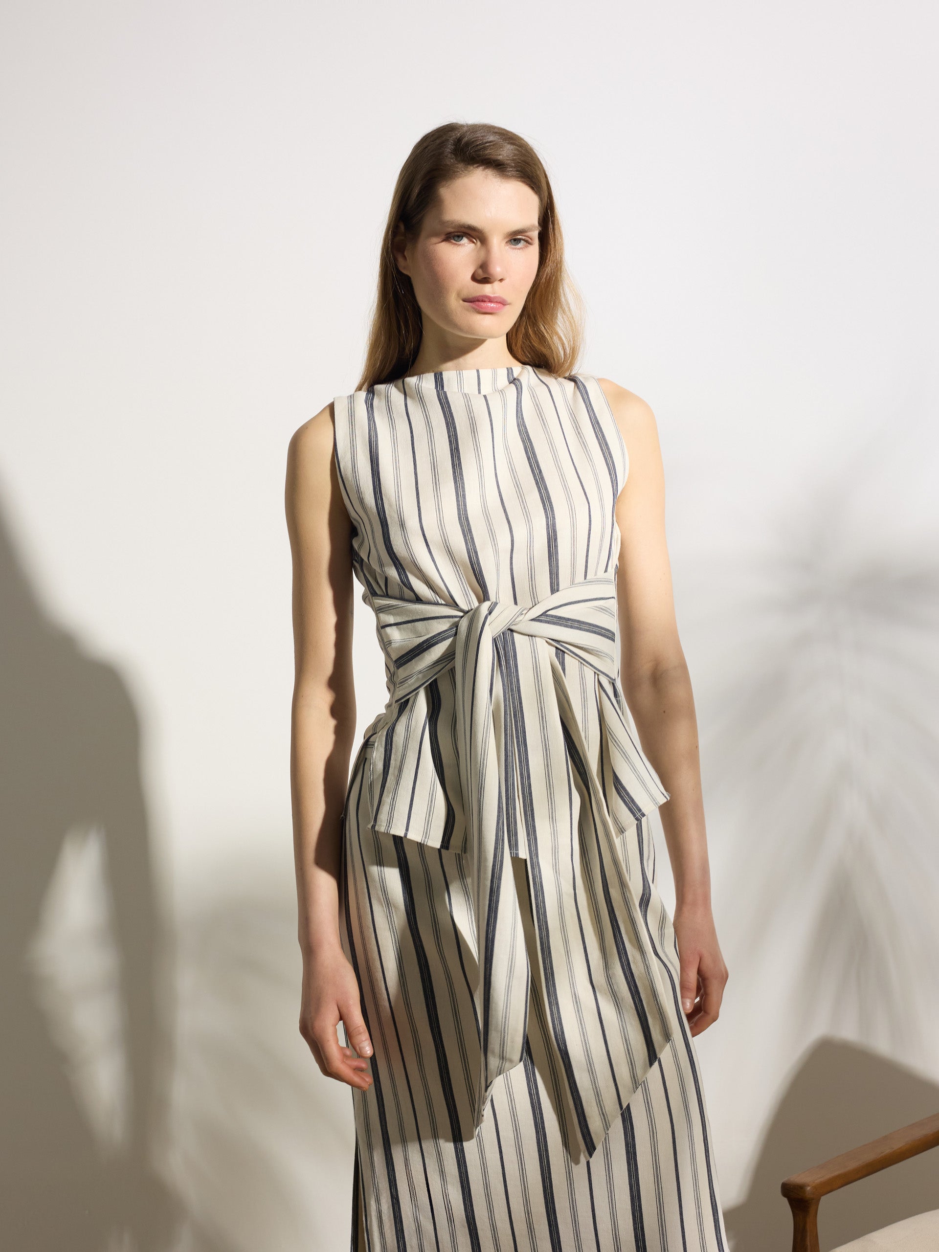 Top unique knot stripes blue and beige