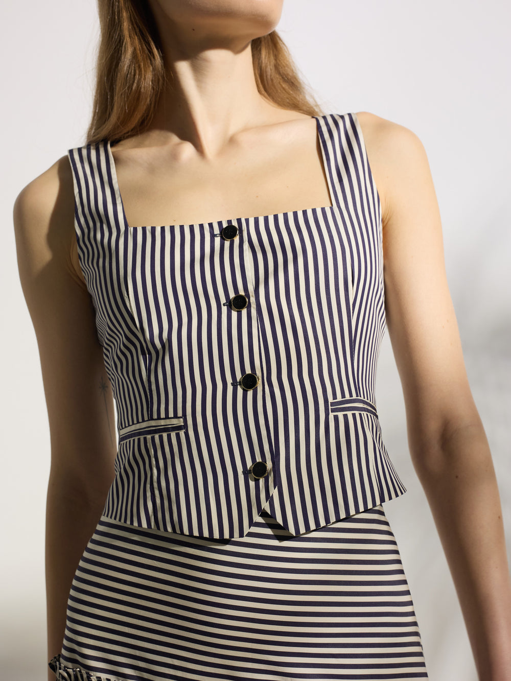Chaleco unique rayas azul marino y blanco