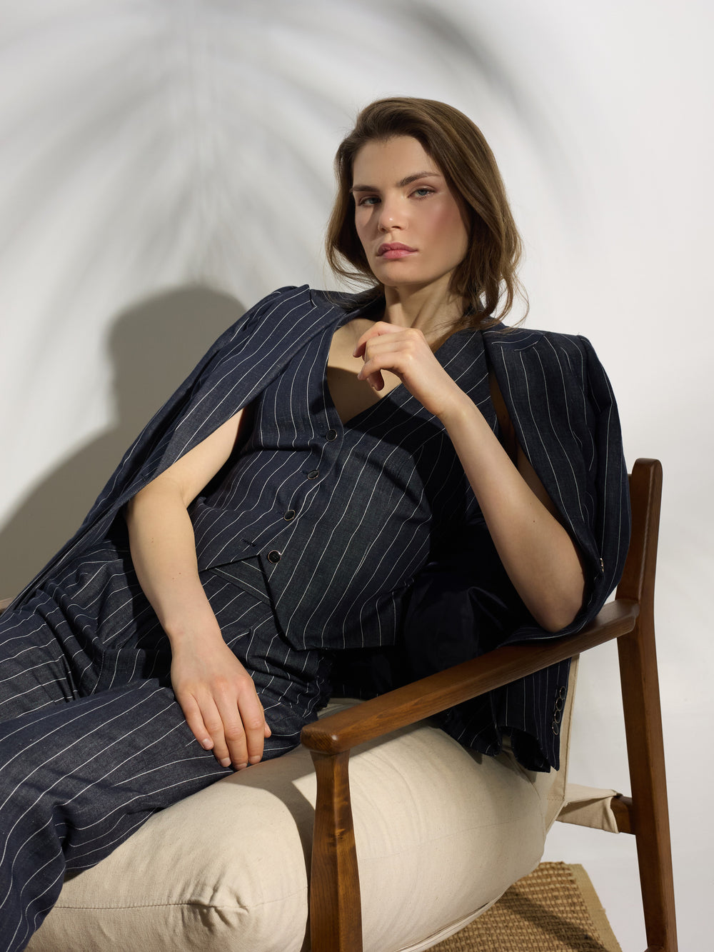 Gilet gris à fines rayures unique