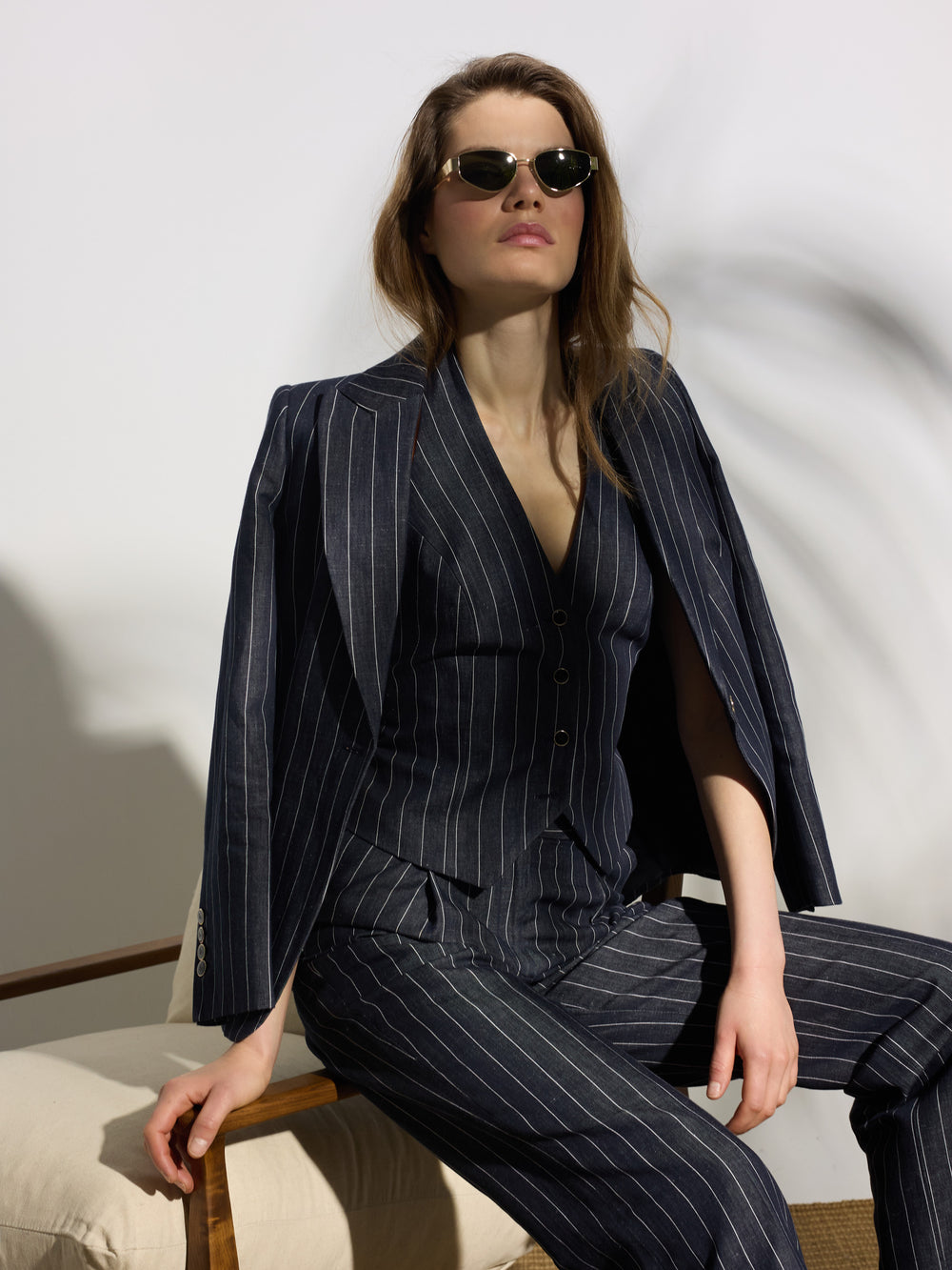 Gilet gris à fines rayures unique