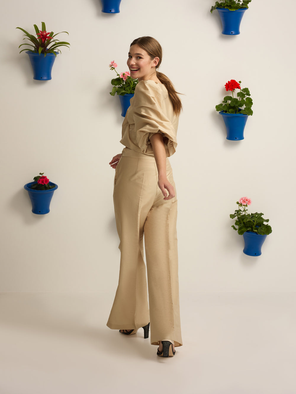 Event collection beige taffeta pants