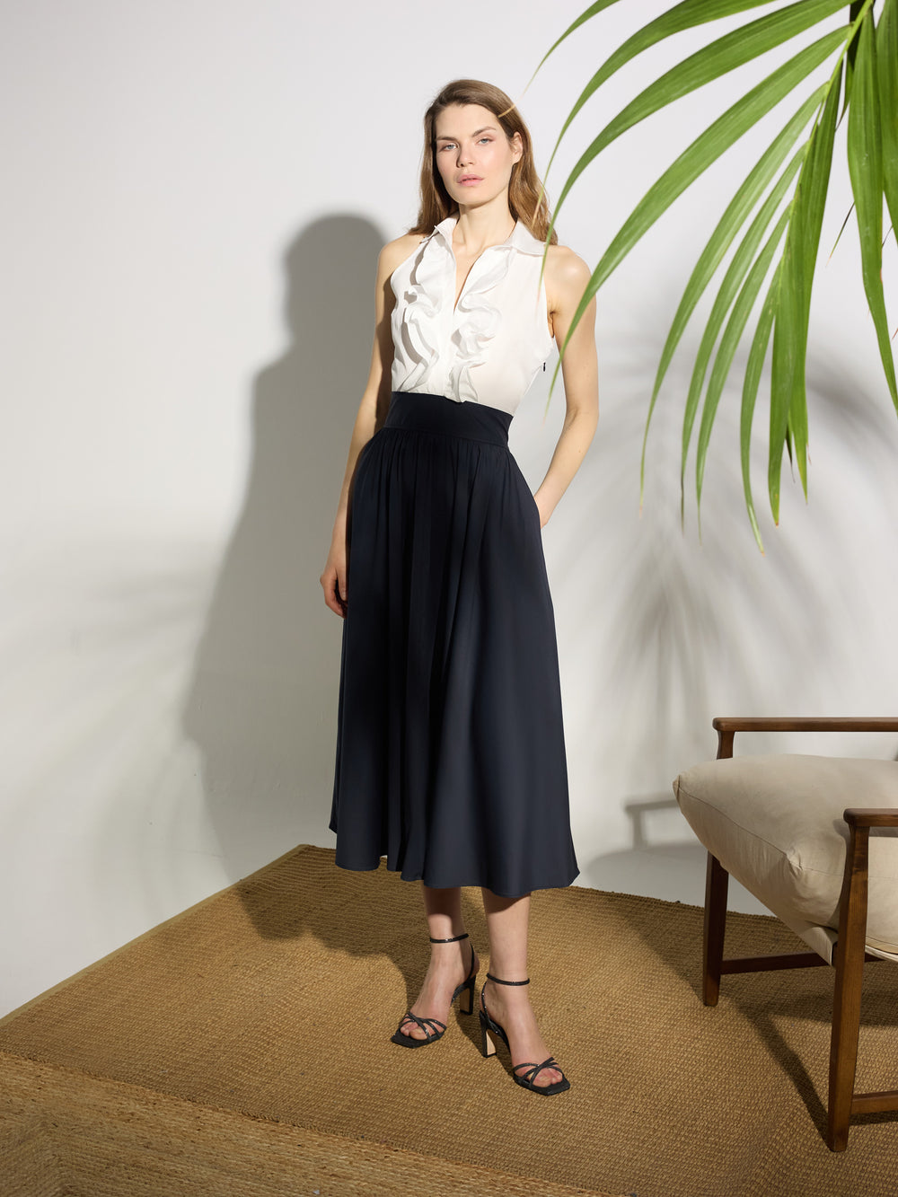 Robe-chemise unique bleu marine et blanche