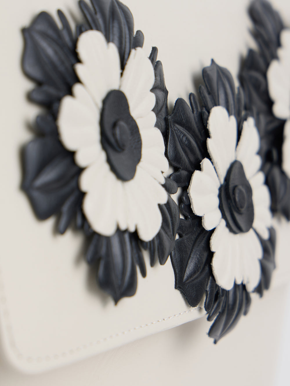 Bolso velada napa clutch crudo