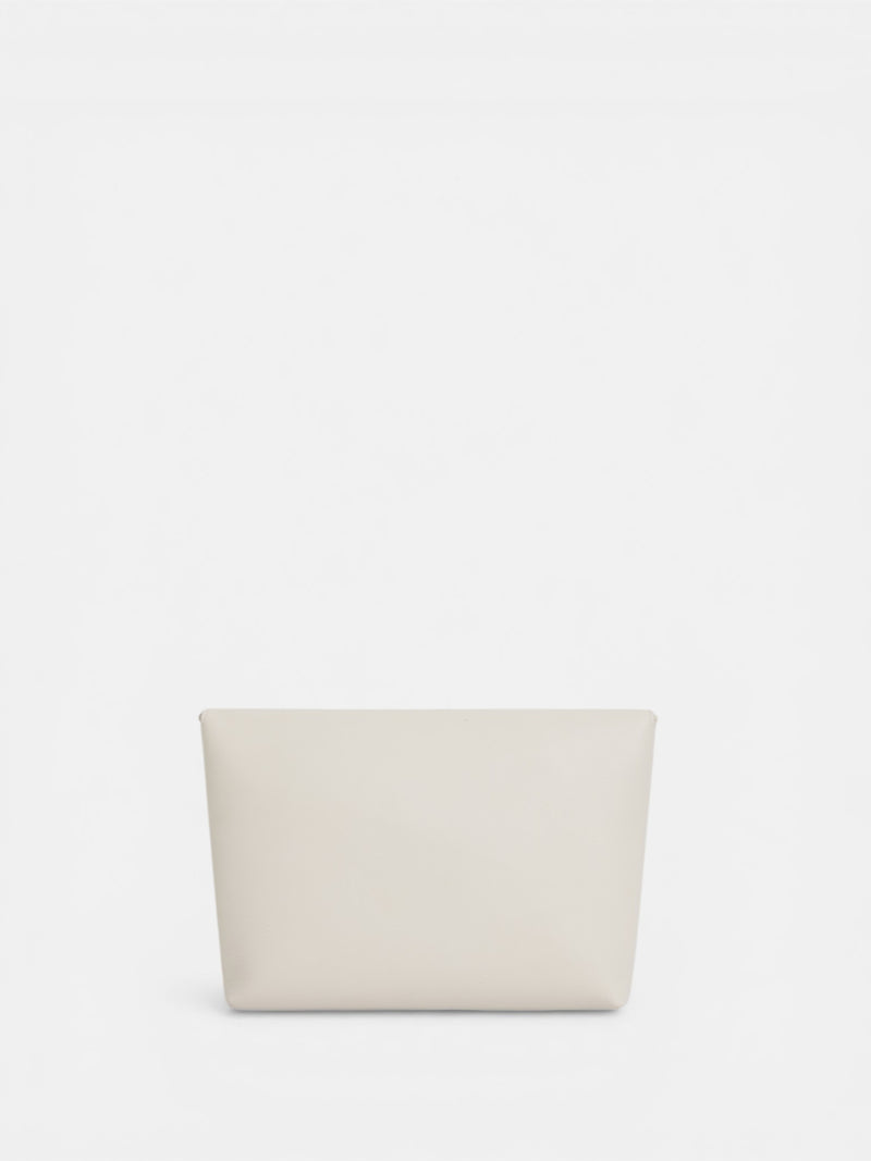 Carteira clutch em napa bege para eventos