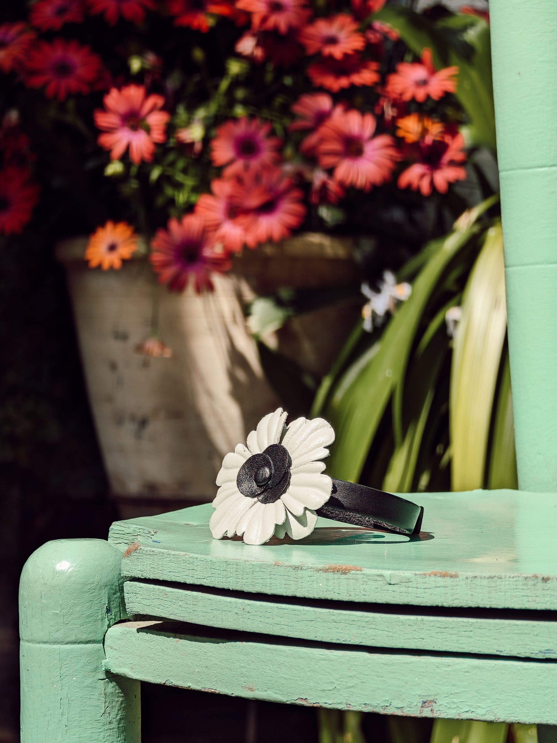 Brazalete velada flor napa bicolor