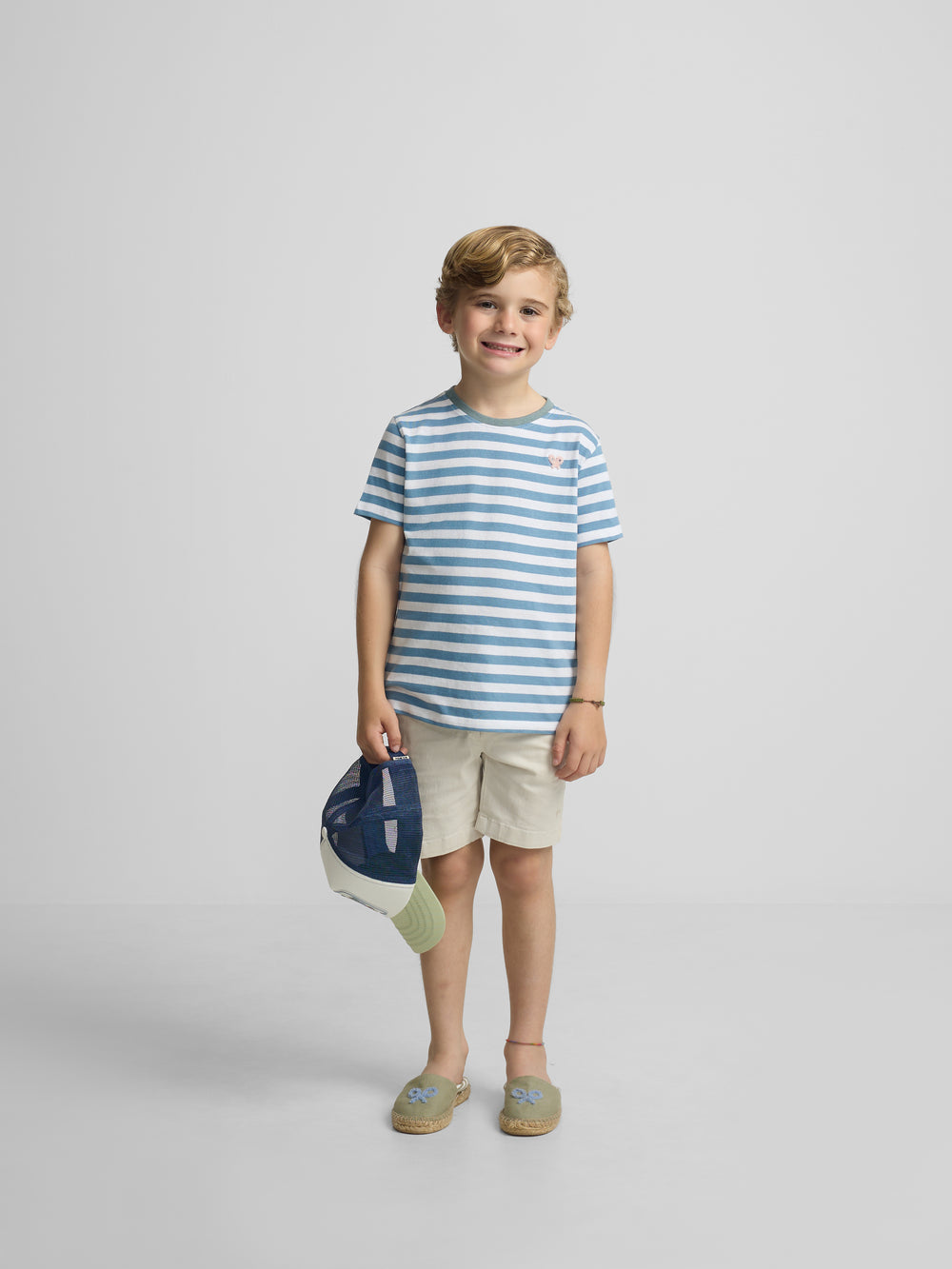 Camisola criança com debrum de riscas finas azul