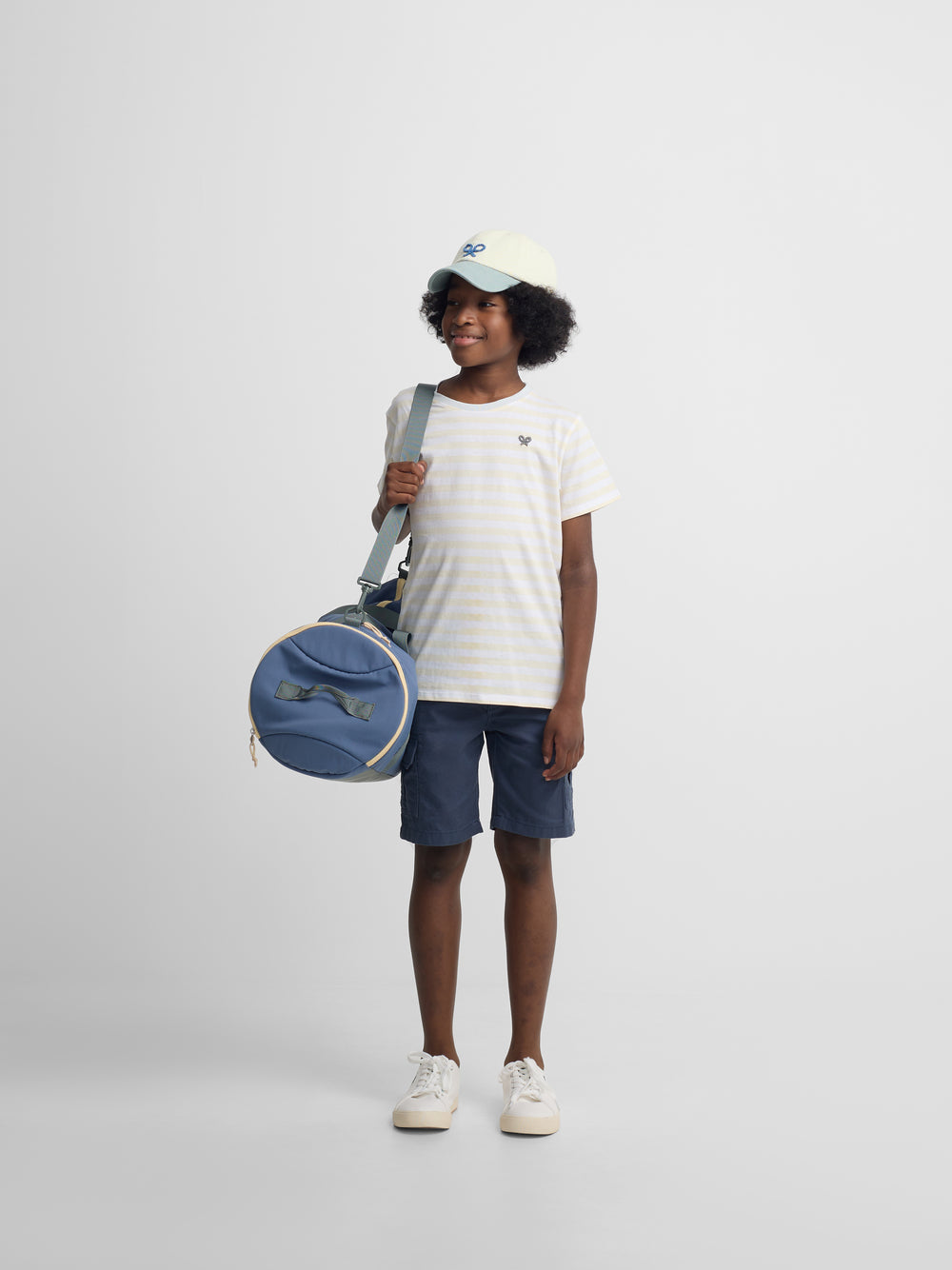 Camisola criança com debrum de riscas finas amarelas