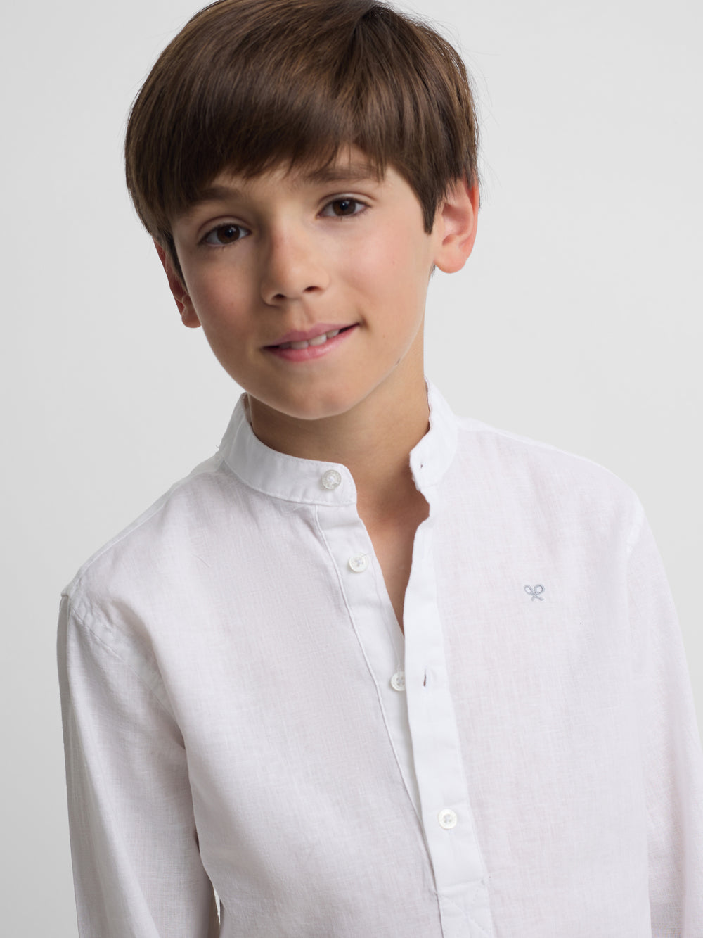 Chemise sport enfant en lin col mao blanc