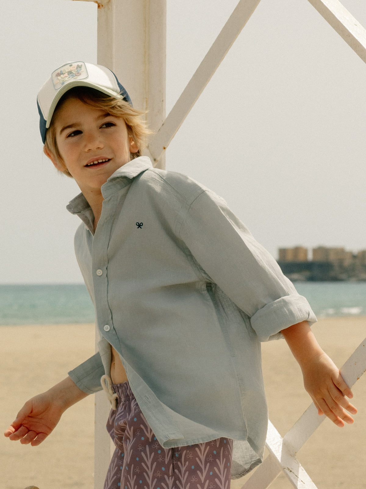 Camisa desportiva de linho verde para crianças